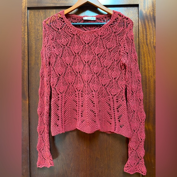 Beautiful maroon crochet top. - Picture 1 of 3